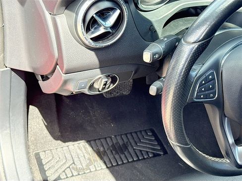 Used 2018 Mercedes-Benz CLA 250 image 11