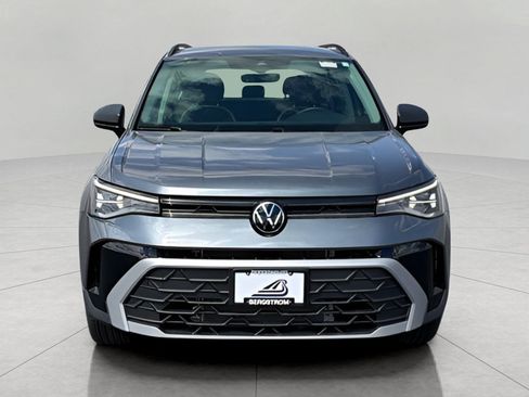 Used 2025 Volkswagen Taos S AWD/4WD image 2