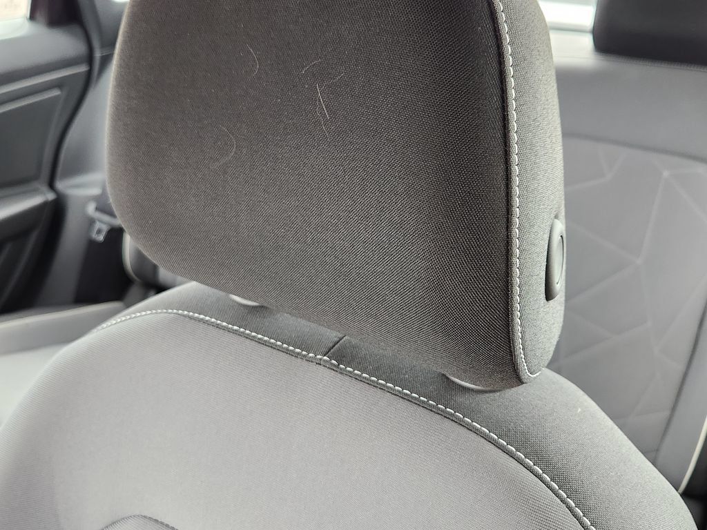 Used 2025 Volkswagen Jetta Sport FWD image 6
