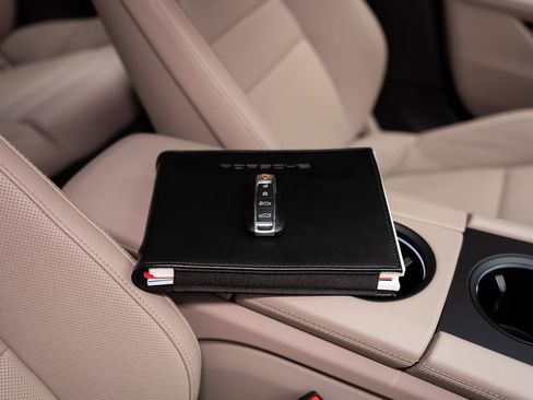 Used 2023 Porsche Taycan 4S image 77