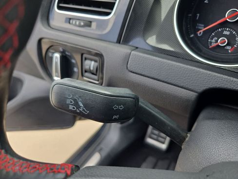 Used 2015 Volkswagen GTI SE FWD image 26
