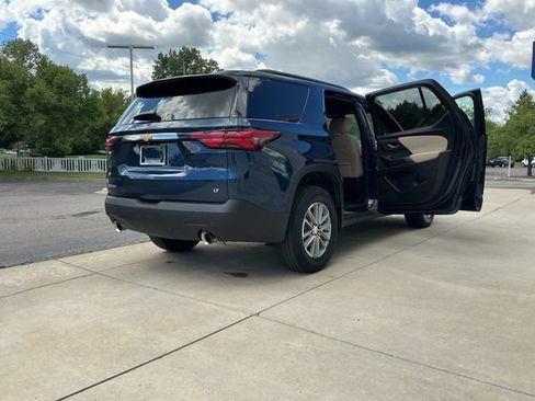 Used 2023 Chevrolet Traverse LT FWD image 23