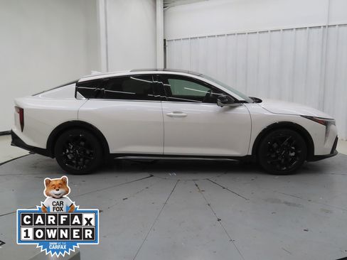 Used 2025 Kia K4 GT-Line Turbo image 2