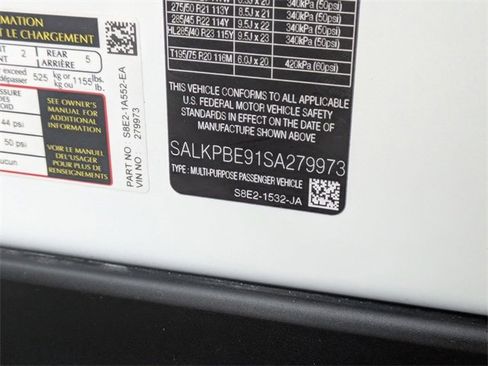 Used 2025 Land Rover Range Rover Long Wheelbase SE image 22