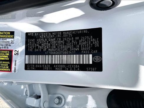 Used 2026 Toyota Camry SE FWD image 28