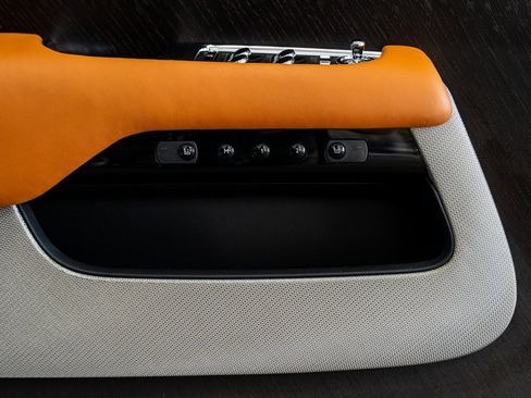 Used 2018 Rolls-Royce Wraith image 34