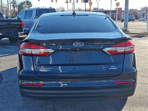 Used 2020 Ford Fusion SE image 5