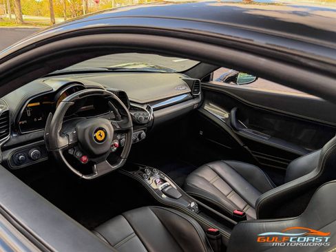 Used 2010 Ferrari 458 Italia Coupe image 2