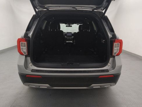 Used 2020 Ford Explorer XLT w/ Equipment Group 202A image 29