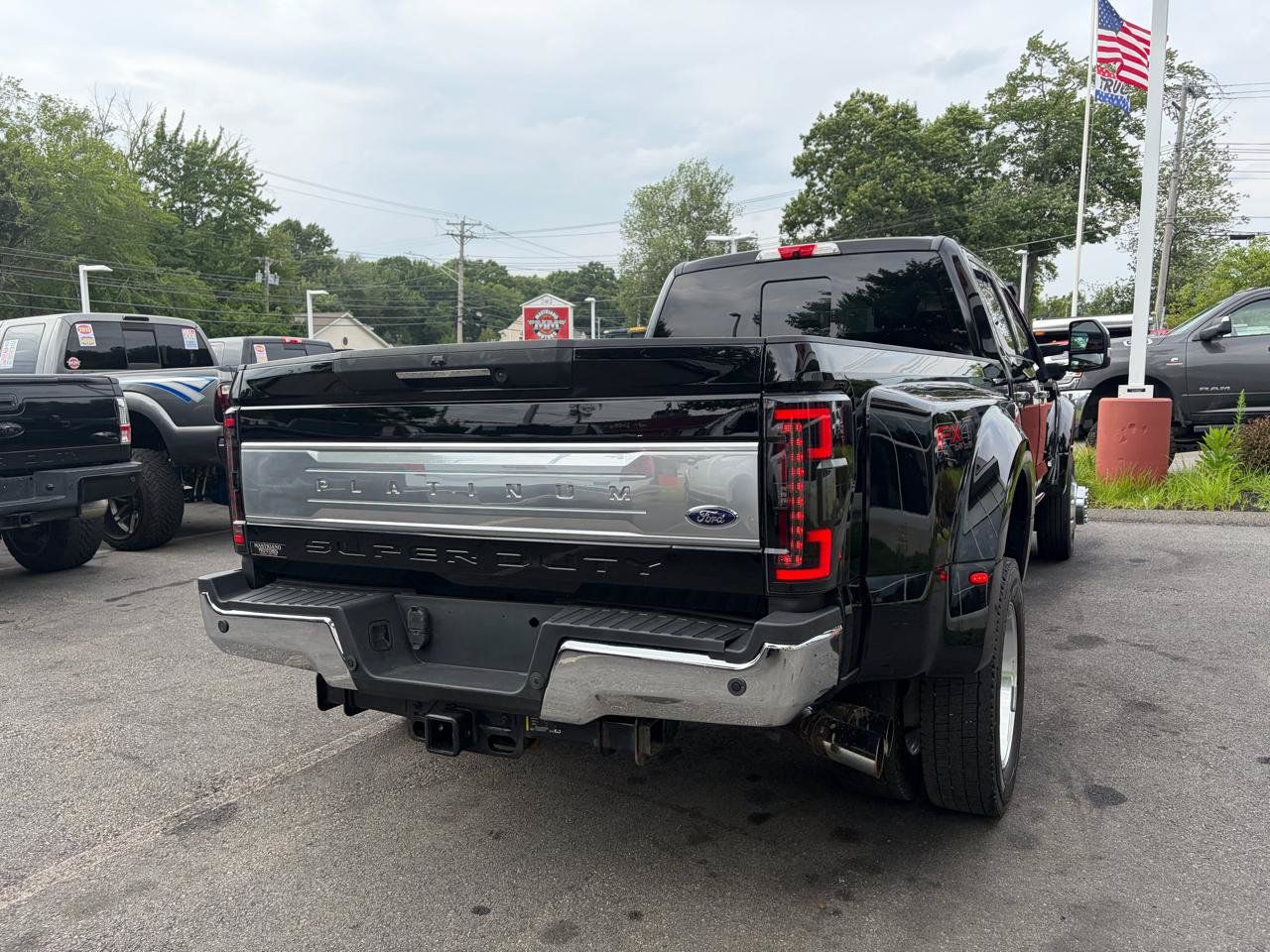 Used 2017 Ford F450 Platinum w/ Platinum Ultimate Package AWD/4WD image 8
