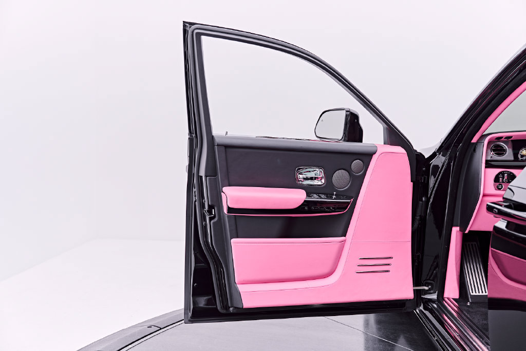 Used 2024 Rolls-Royce Phantom Sedan w/ The Phantom Package RWD image 38