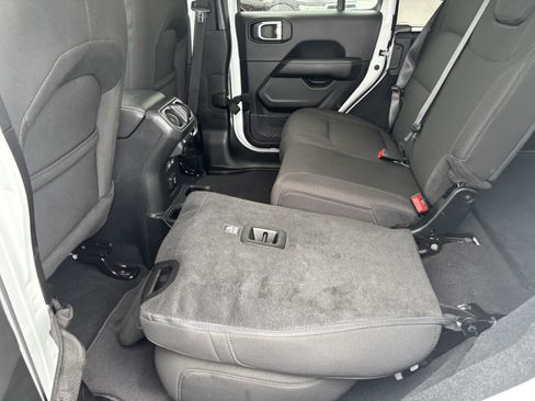 Used 2023 Jeep Wrangler Sahara w/ Cold Weather Group image 24