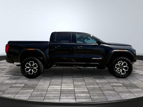 Used 2024 GMC Canyon AT4X AWD/4WD image 8