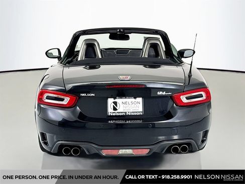 Used 2018 FIAT 124 Spider Abarth w/ Convenience Group RWD image 6