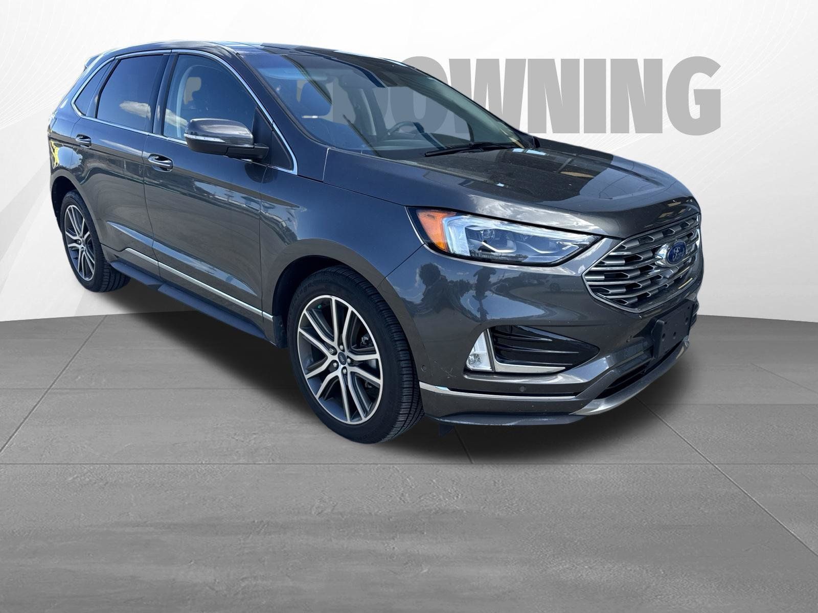 Used 2019 Ford Edge Titanium w/ Equipment Group 301A FWD image 2