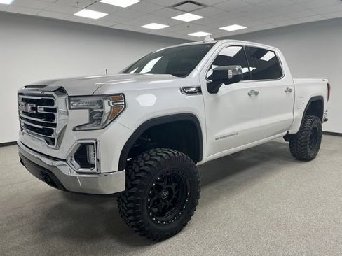 Used 2020 GMC Sierra 1500 SLT w/ X31 Off-Road Package AWD/4WD image 5