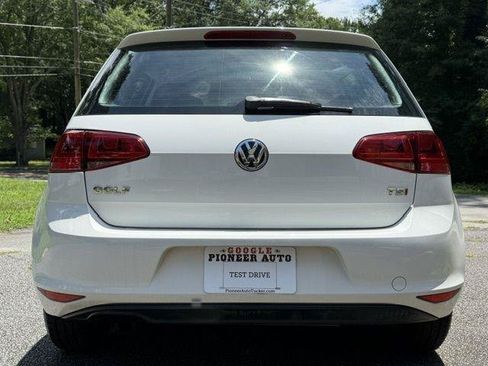 Used 2015 Volkswagen Golf S FWD image 4