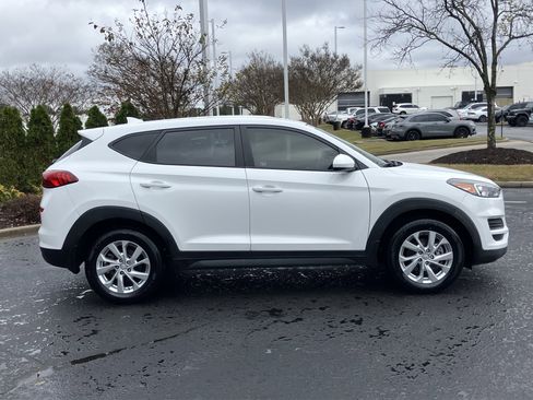Used 2020 Hyundai Tucson SE w/ Cargo Package image 11
