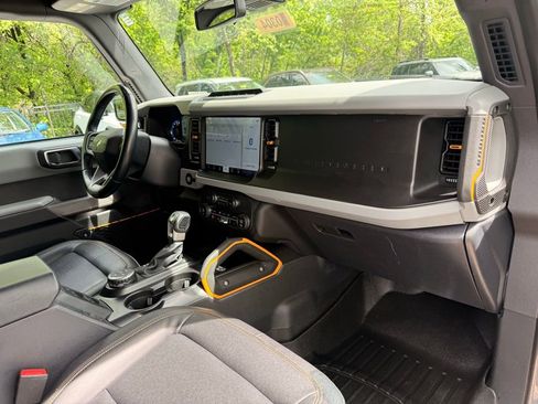 Used 2023 Ford Bronco Badlands w/ Sasquatch Package AWD/4WD image 36