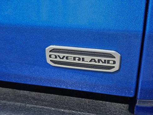 Used 2021 Jeep Gladiator Overland w/ Popular Equipment Package AWD/4WD image 11