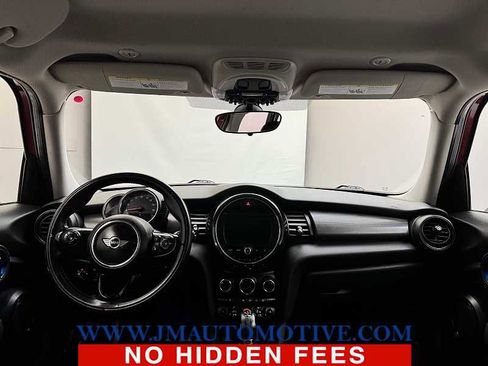 Used 2015 MINI Cooper 4-Door Hardtop image 11