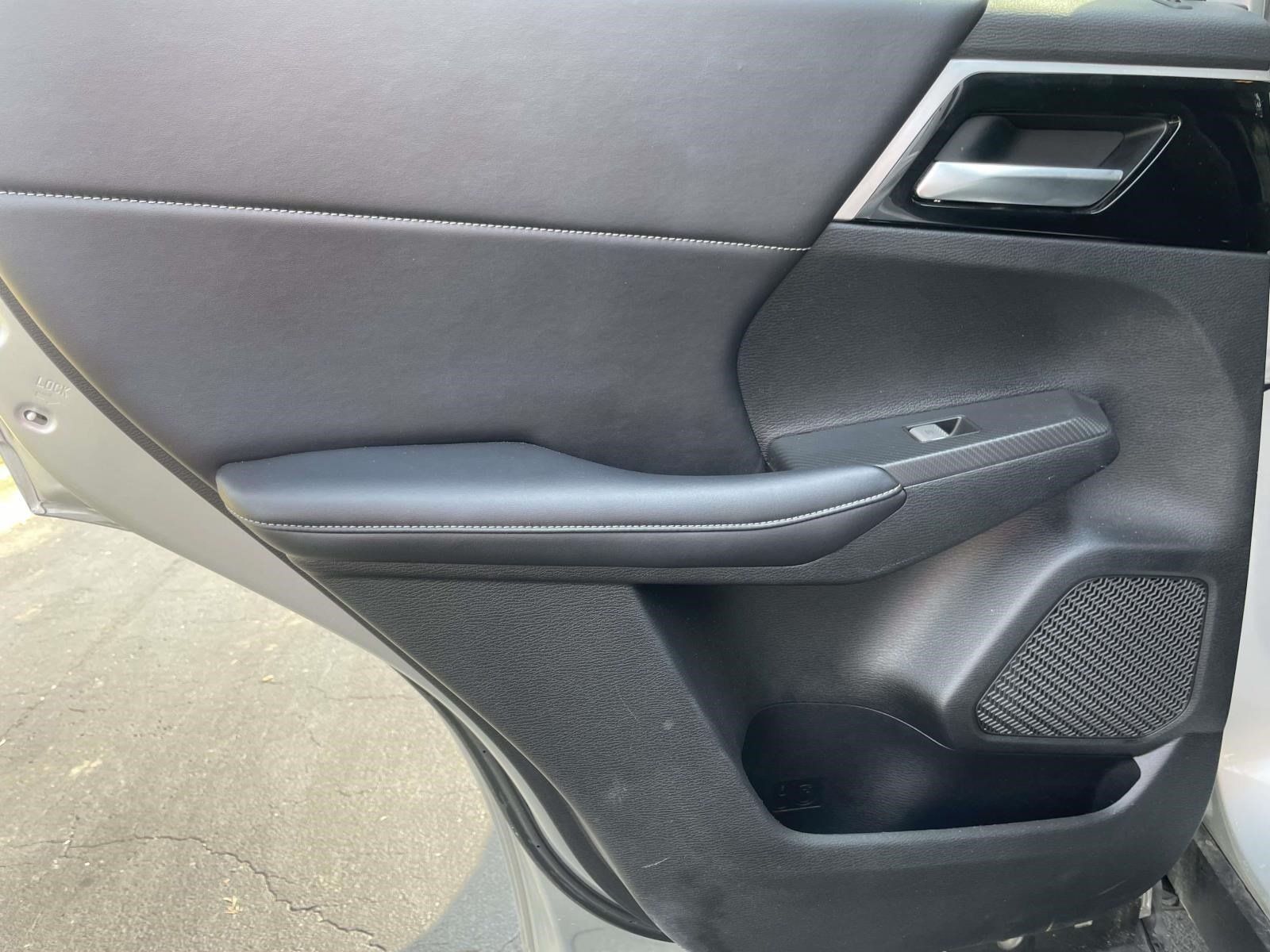 Used 2024 Mitsubishi Outlander SE AWD/4WD image 12