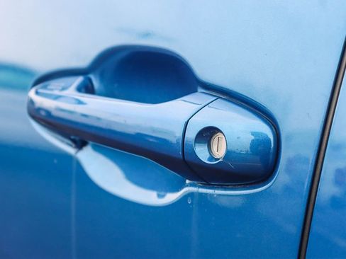 Used 2017 Toyota Tacoma TRD Sport w/ Tow Package image 13