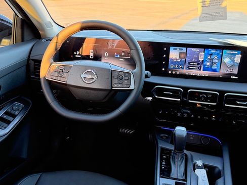 New 2026 Nissan Sentra SR w/ SR Premium Package image 10