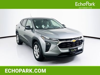Used 2025 Chevrolet Trax LS
