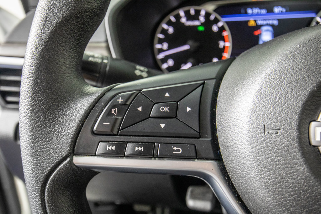 Used 2025 Nissan Altima 2.5 SV FWD image 21