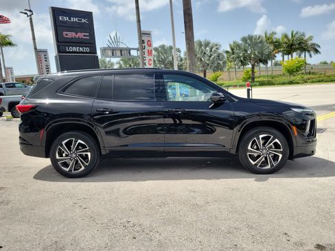 Used 2026 Buick Enclave Sport Touring w/ Power Package FWD image 4