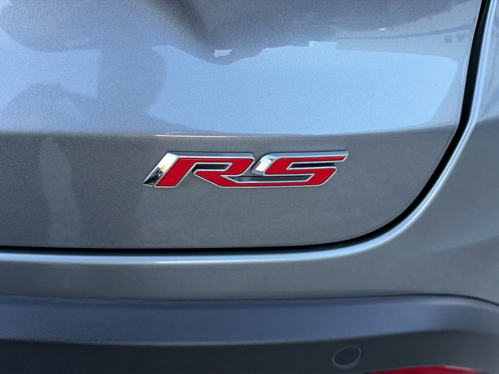 Used 2025 Chevrolet Trax RS w/ Sunroof Package FWD image 47