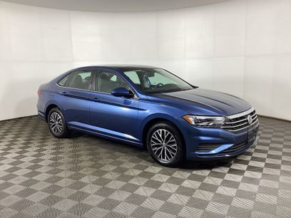 Used 2019 Volkswagen Jetta SE w/ Cold Weather Package