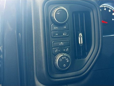 Used 2021 Chevrolet Silverado 1500 Custom image 11