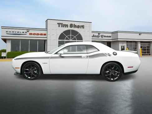 Used 2022 Dodge Challenger R/T w/ Blacktop Package RWD image 2