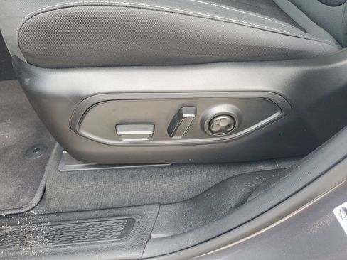 Used 2025 Jeep Grand Cherokee L Laredo AWD/4WD image 16