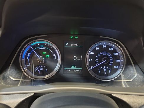 Used 2022 Hyundai Sonata SEL FWD image 2