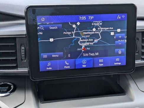 Used 2022 Ford Explorer XLT w/ Equipment Group 202A AWD/4WD image 19