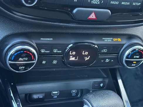Used 2023 Kia Soul S FWD image 23
