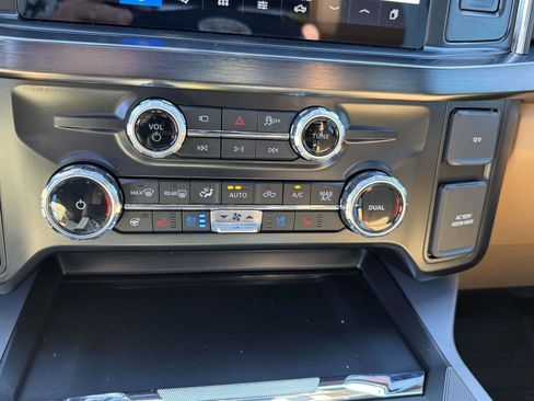 Certified 2026 Ford F250 Lariat w/ Tremor Off-Road Package AWD/4WD image 23