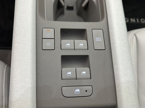 Used 2024 Hyundai Ioniq 6 SEL AWD/4WD image 19