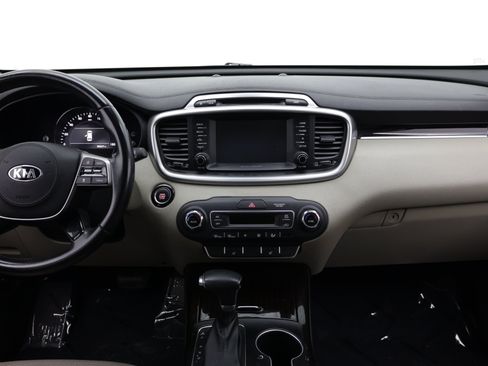 Used 2019 Kia Sorento EX FWD image 31