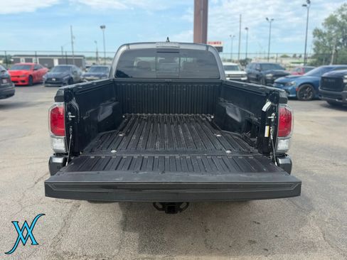 Used 2023 Toyota Tacoma TRD Off-Road w/ TRD Premium Off Road Package AWD/4WD image 37