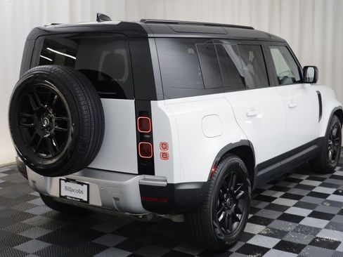 Used 2025 Land Rover Defender 110 S image 18