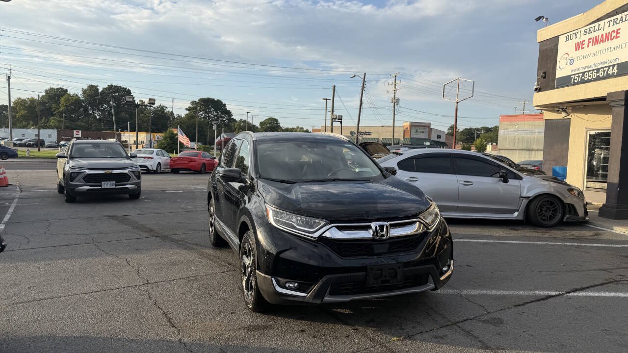 Used 2018 Honda CR-V Touring image 2