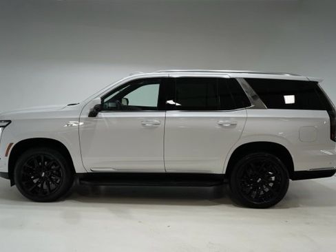 Used 2025 Cadillac Escalade Premium Luxury image 4