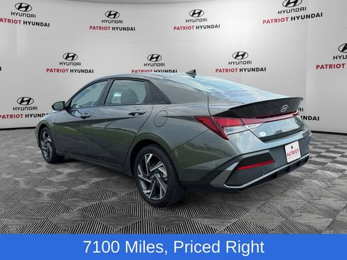 Used 2025 Hyundai Elantra Sport FWD image 6