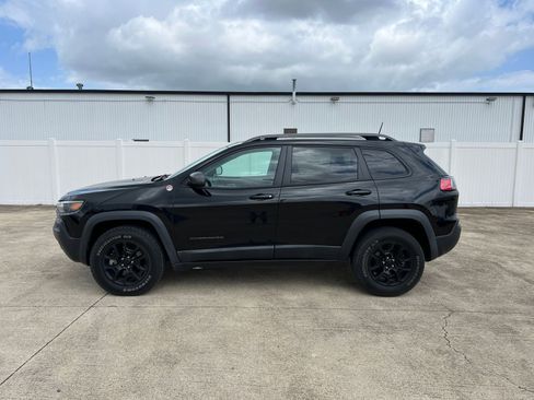 Used 2020 Jeep Cherokee Trailhawk w/ Comfort/Convenience Group AWD/4WD image 6
