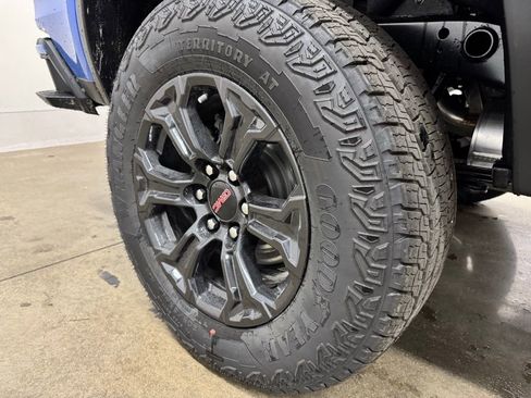 New 2025 GMC Canyon Elevation w/ Convenience Package image 13