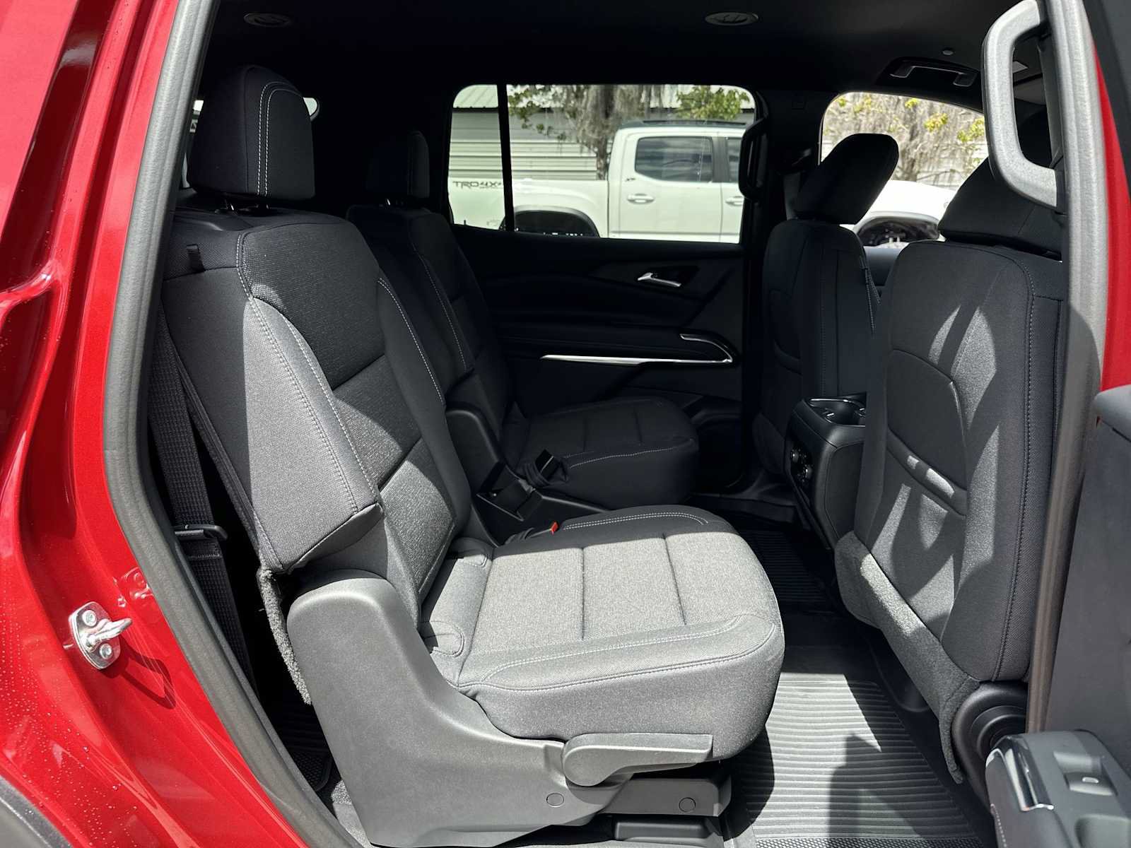 New 2026 Chevrolet Traverse LT w/ LPO, Floor Liner Package FWD image 18